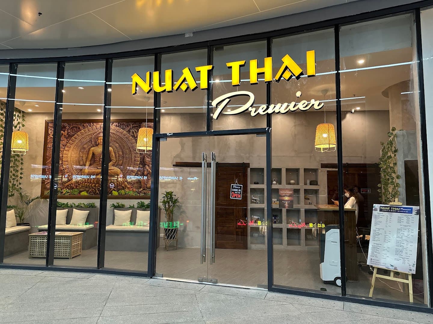 Nuat Thai Premier