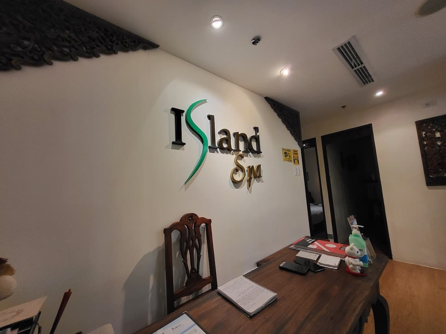 Island Spa, Rustan's Makati