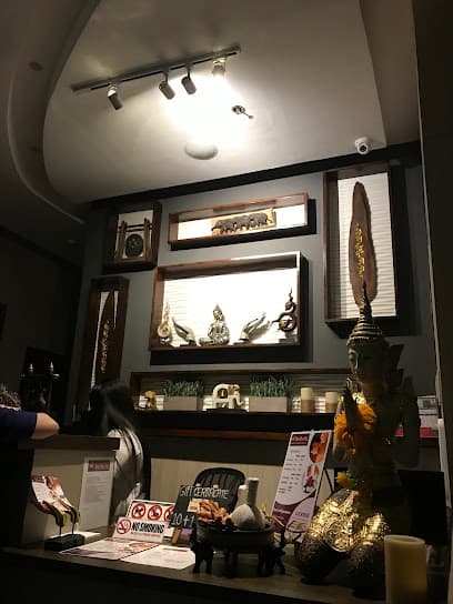 Baan Khun Thai McKinley Hill